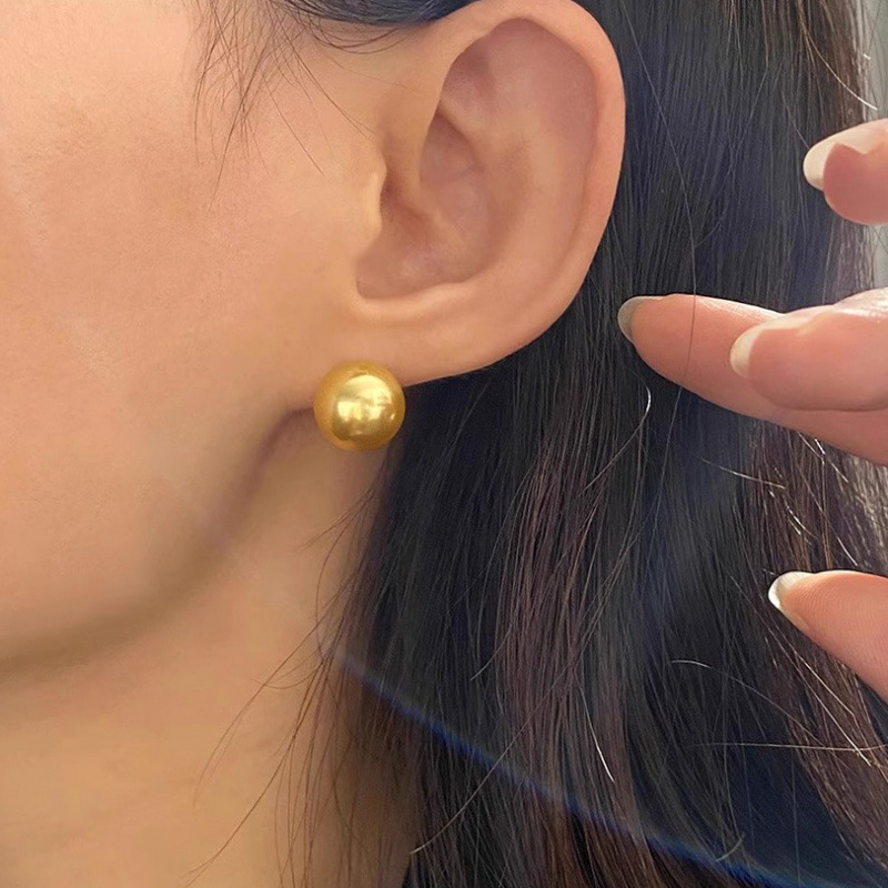 999 silver round round strong light pearl earrings sterling silver stud earrings women South Sea golden pearl no ear hole mosquito coil clip earrings