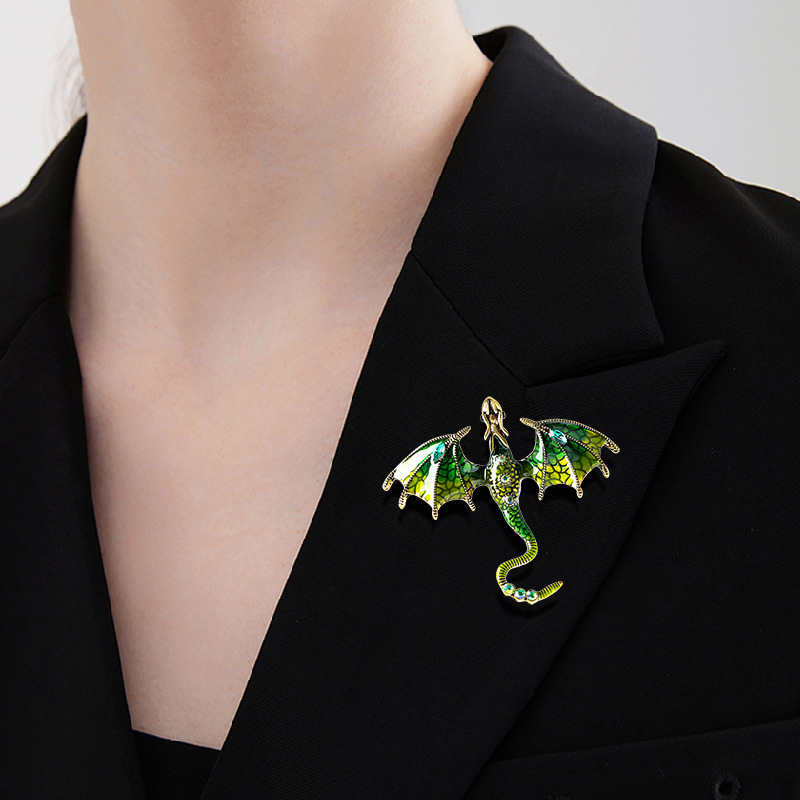Oil Drip Cartoon Flying Dragon Brooch Men's Suit Coat Accessory Pin Jewelry New