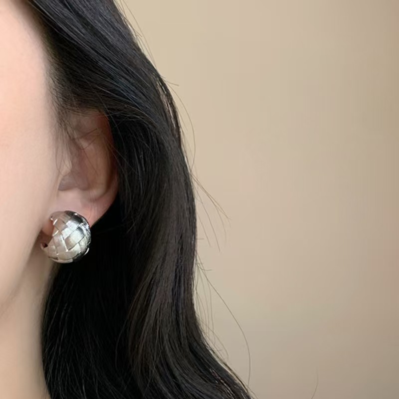 Silver Needle Cross Texture Earrings 2026 New Women's Stud Earrings Simple Ear Accessories