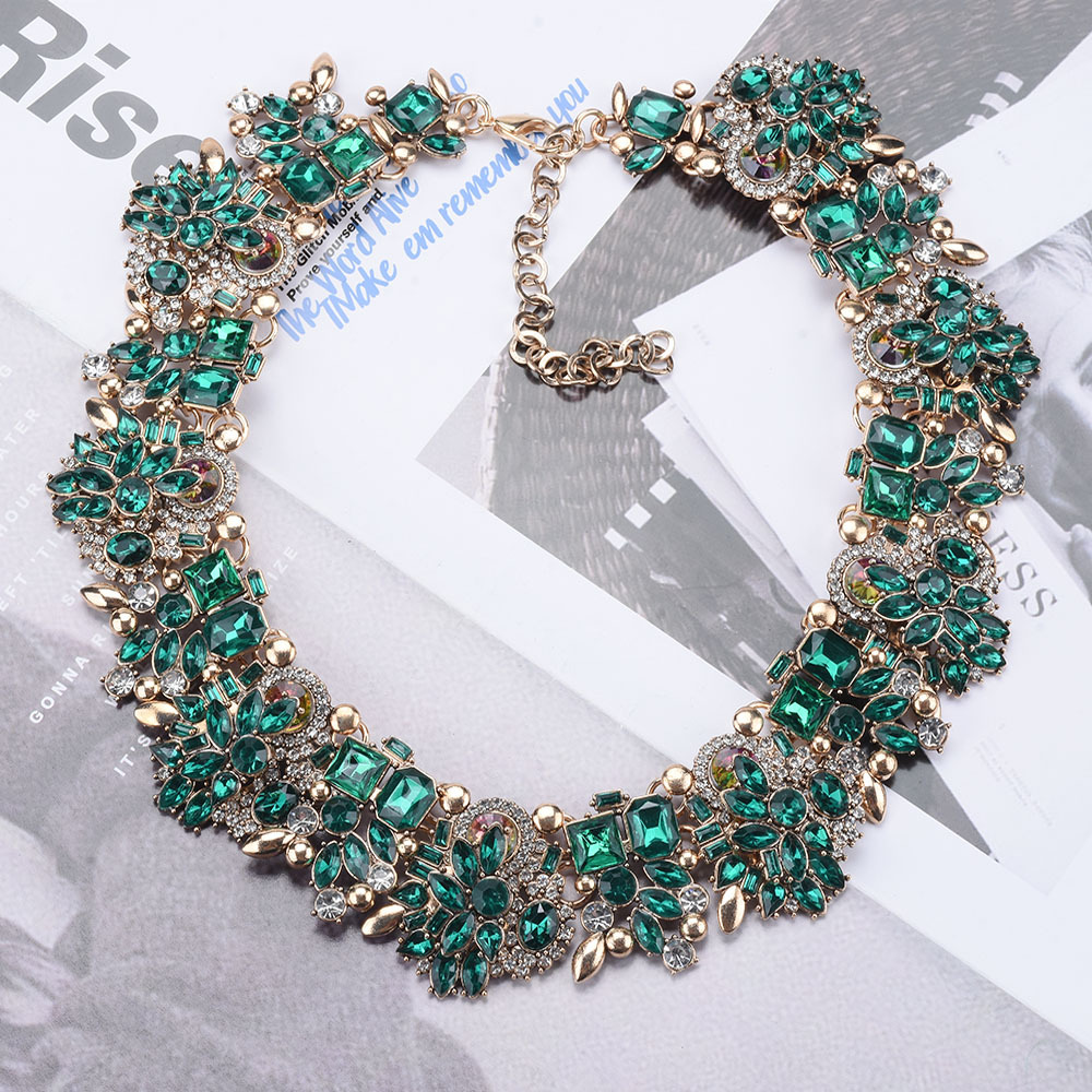 Green sweet collar women's necklace earring set