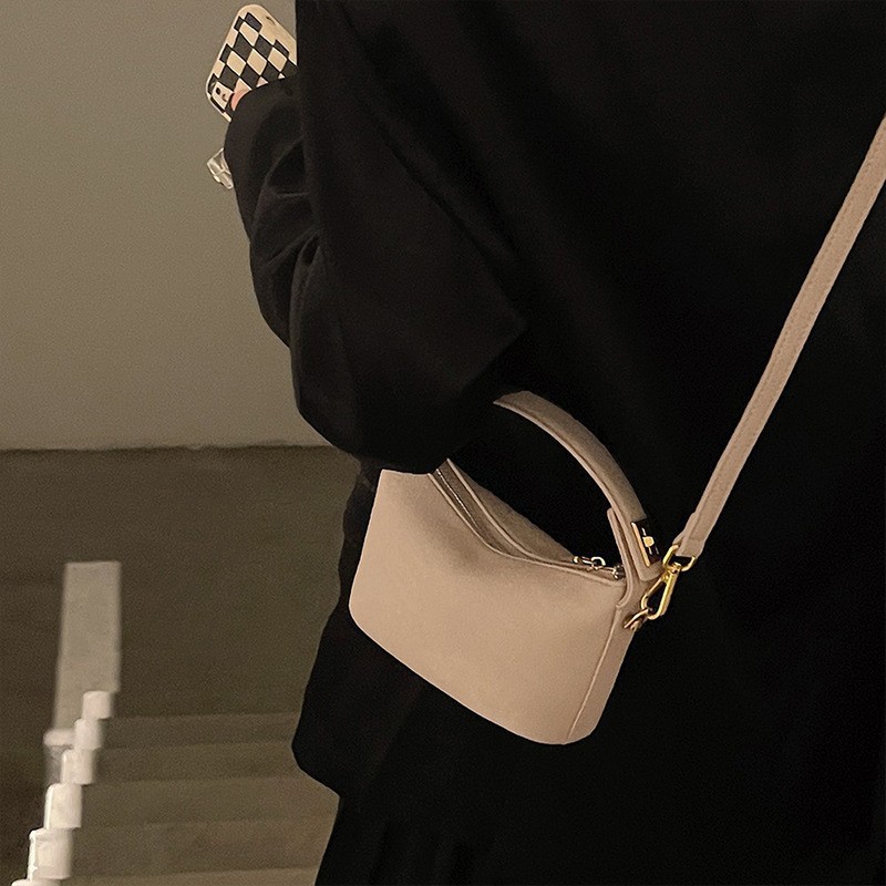 Lunch Box Bag Cloud Bag Simple Handheld Bag Leather Crossbody Bag Women Small Square Bag Simple