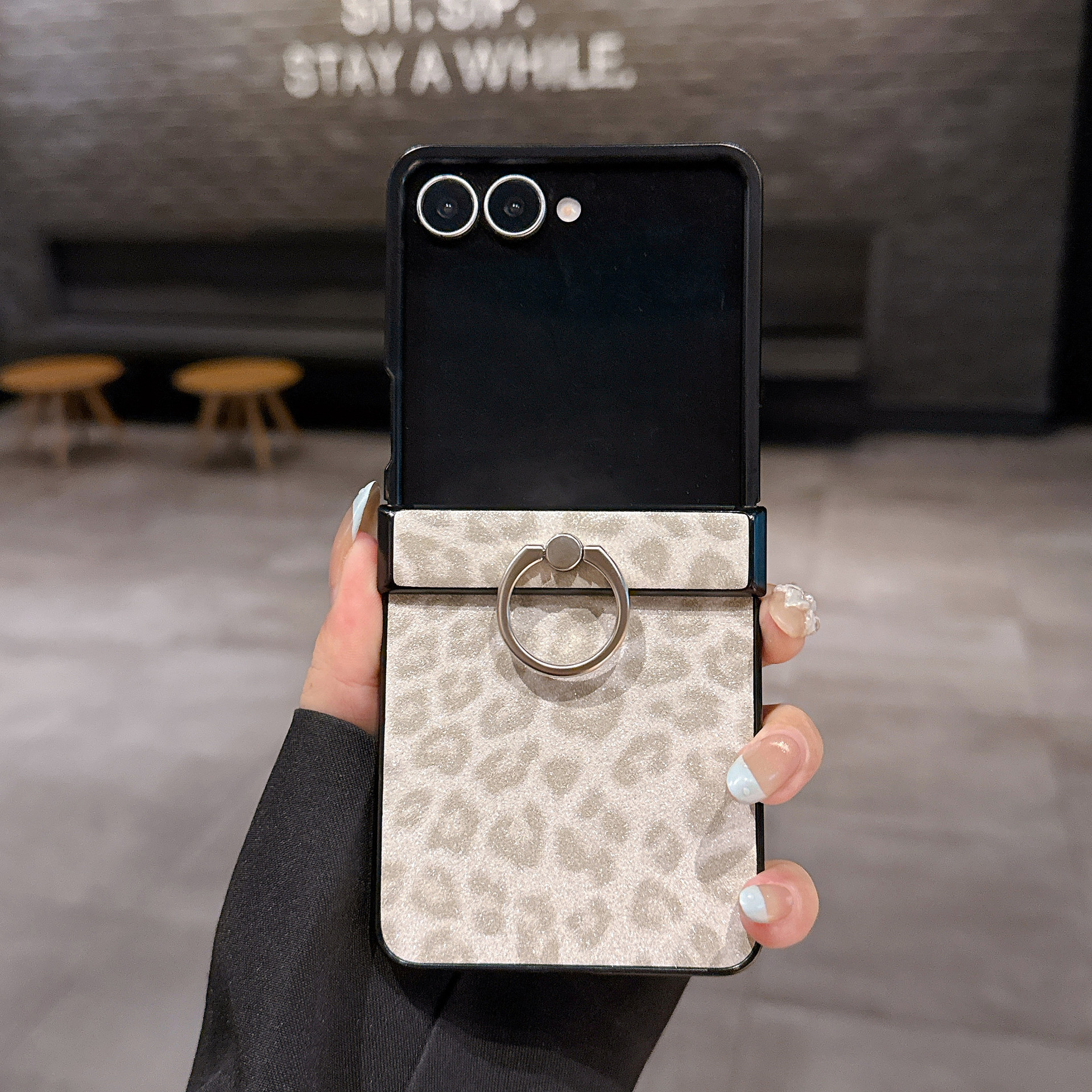 Leather leopard print finger ring holder for Galaxy Z Flip8/7/6 phone case Samsung 5th generation folding protective case