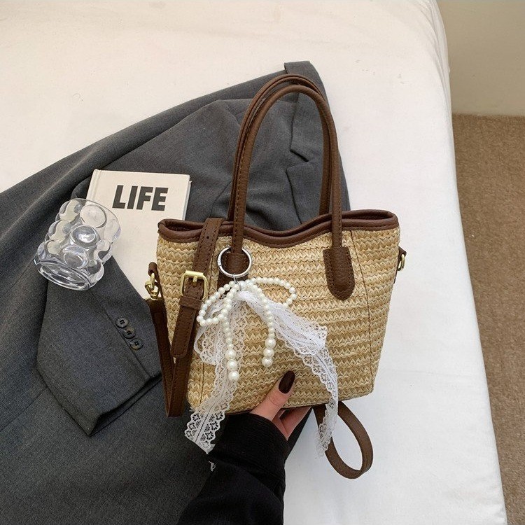 Popular Large-Capacity Straw Woven Bucket Bag for Women 2025 New Beach Vacation Commute Single-Shoulder Crossbody Bag