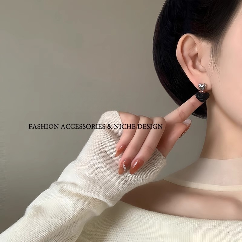AB Asymmetrical Two-Color Heart Stud Earrings Women Niche Earrings Ear Accessories