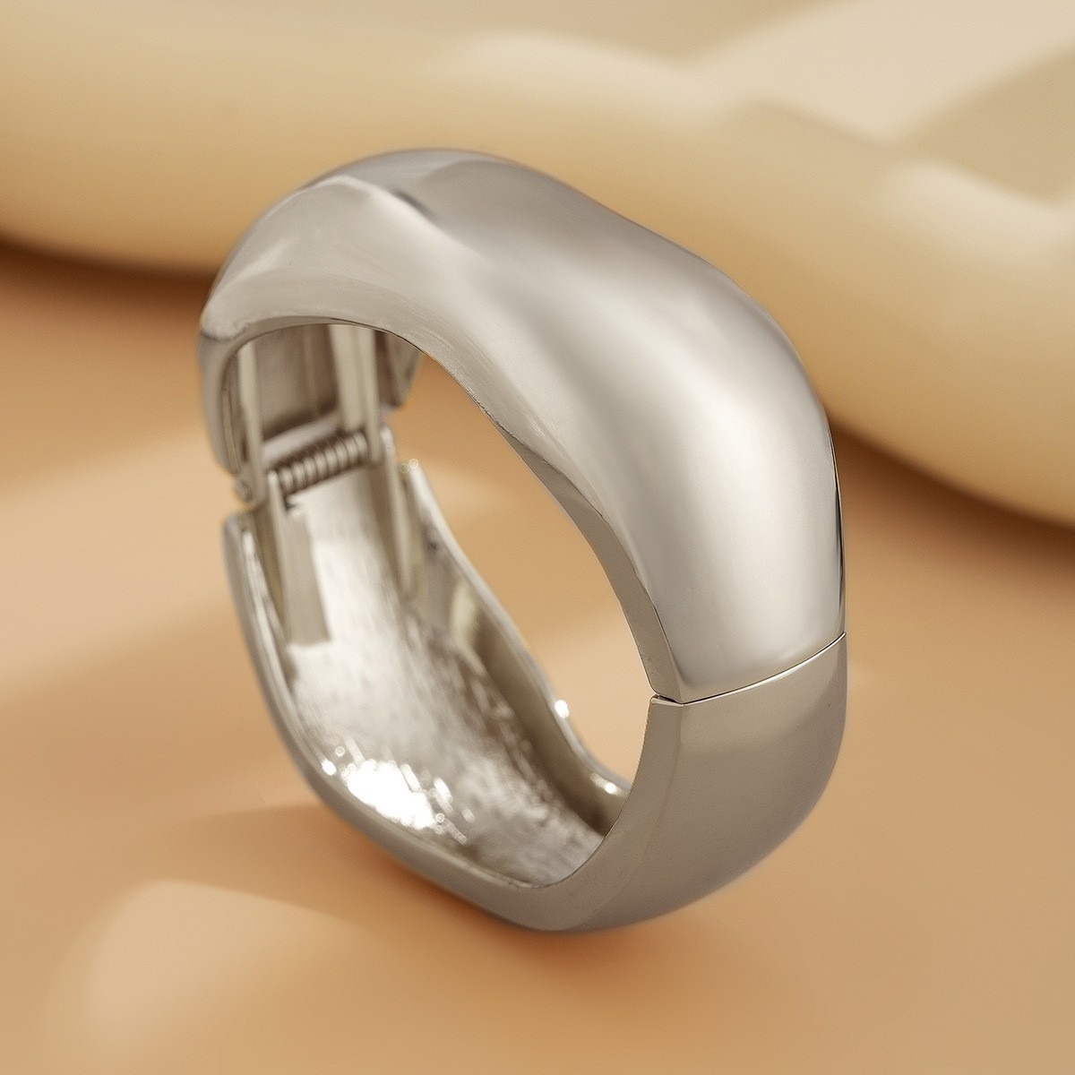 Exaggerated heavy metal smooth bangle geometric wide bracelet