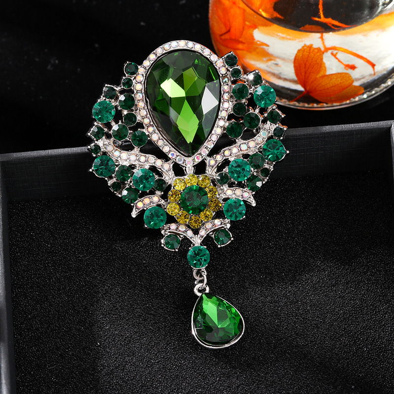 New Crystal Pendant Brooch Rhinestone Corsage Women's Pin Clothing Accessory