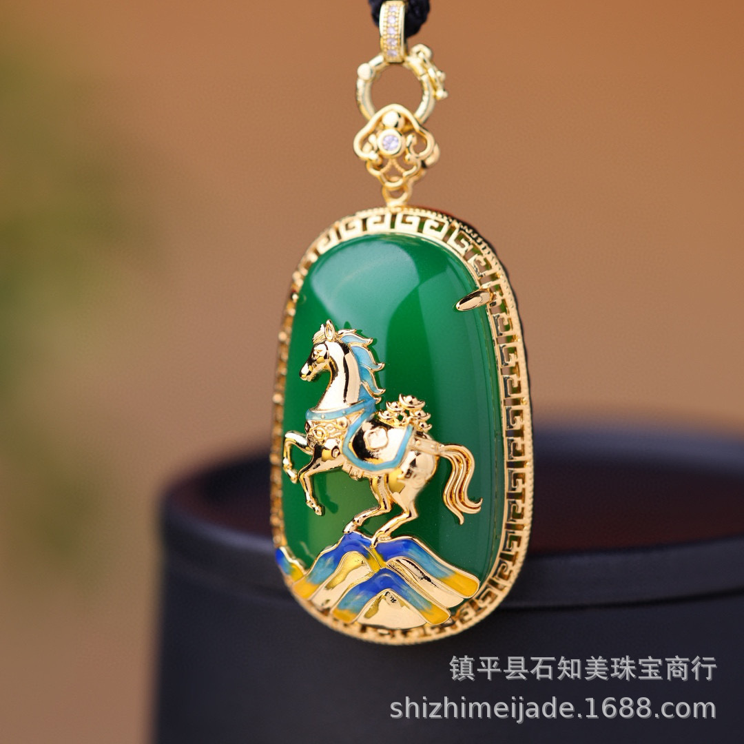 High ice green chalcedony inlaid horse pendant, zodiac horse pendant with red agate for the year of birth, live streaming