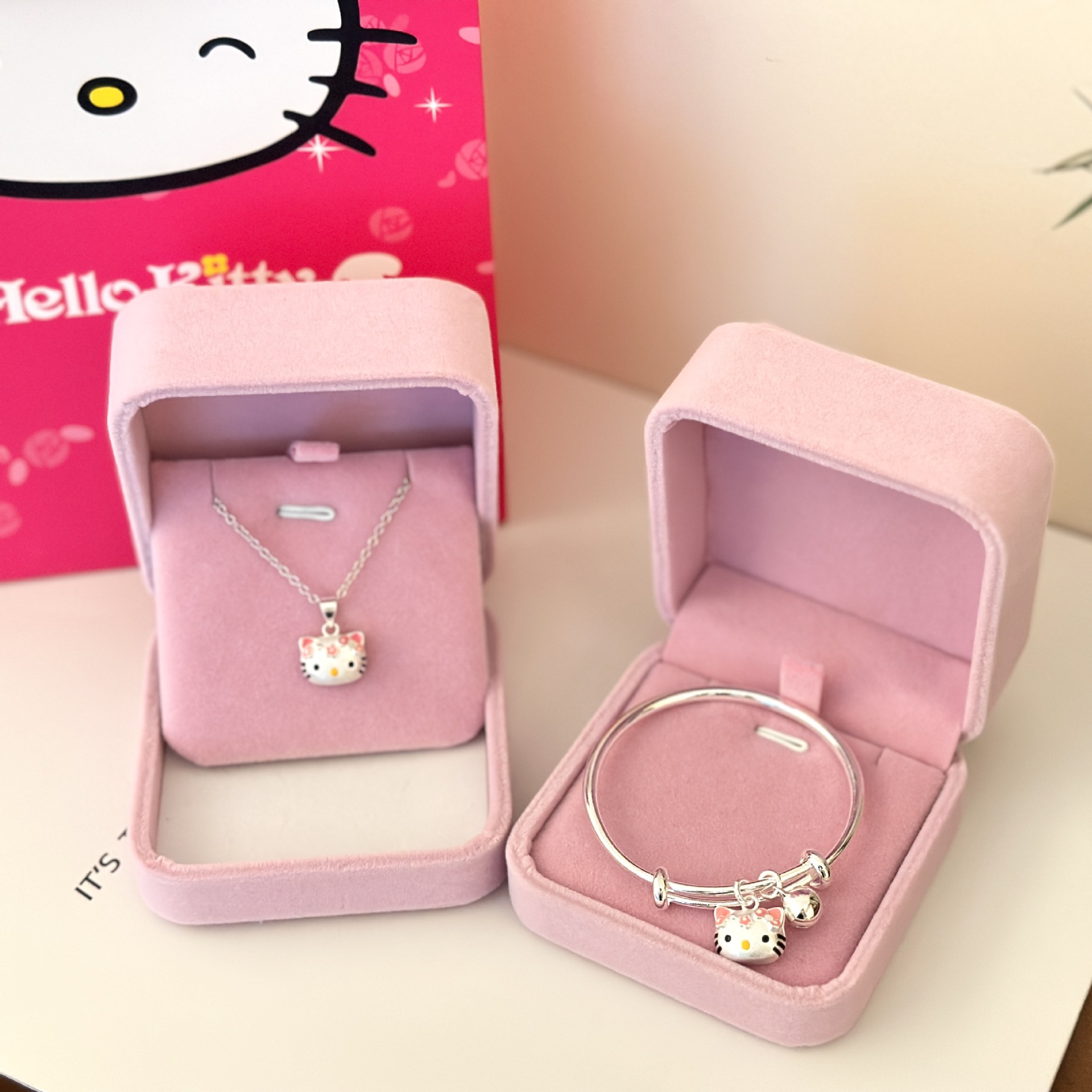 Birthday gift silver plated bracelet for women, sweet and cute Kitty pendant necklace baby children silver jewelry set for gift