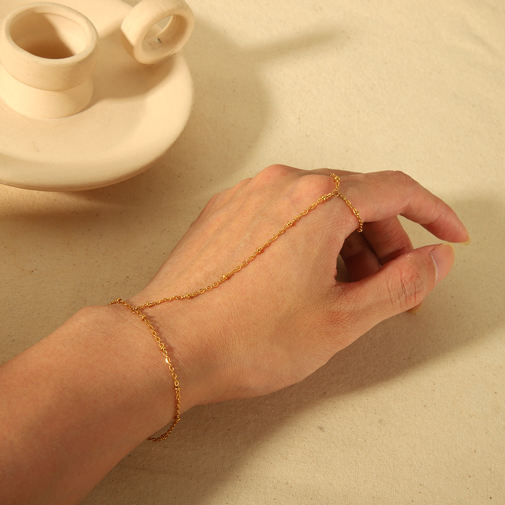 Simple women hand jewelry stainless steel finger chain ring integrated 18k gold chain
