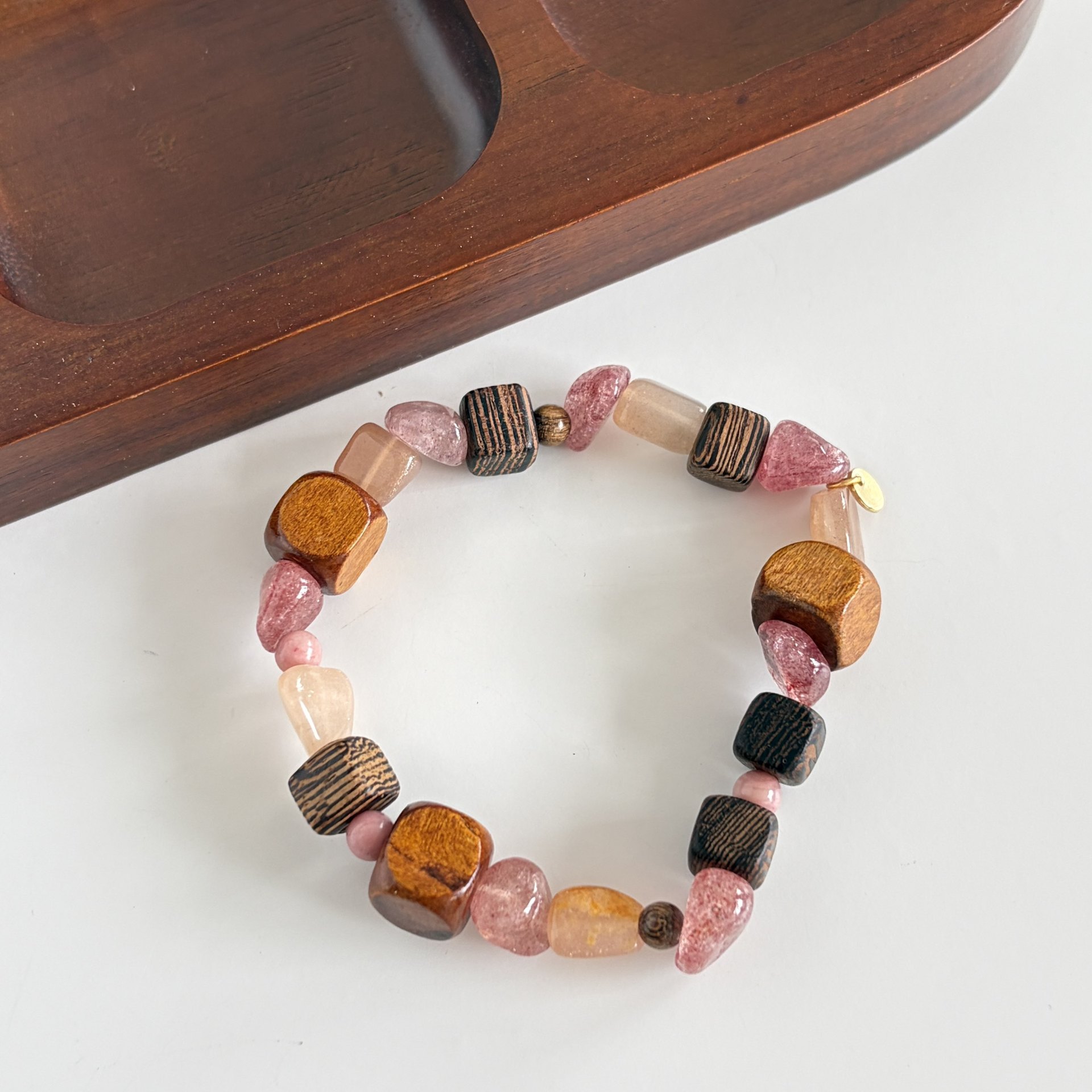 Spring Summer New Romantic Full House Natural Strawberry Crystal Rhodochrosite Sandalwood Beaded Bracelet for Women Bracelet 2026 New