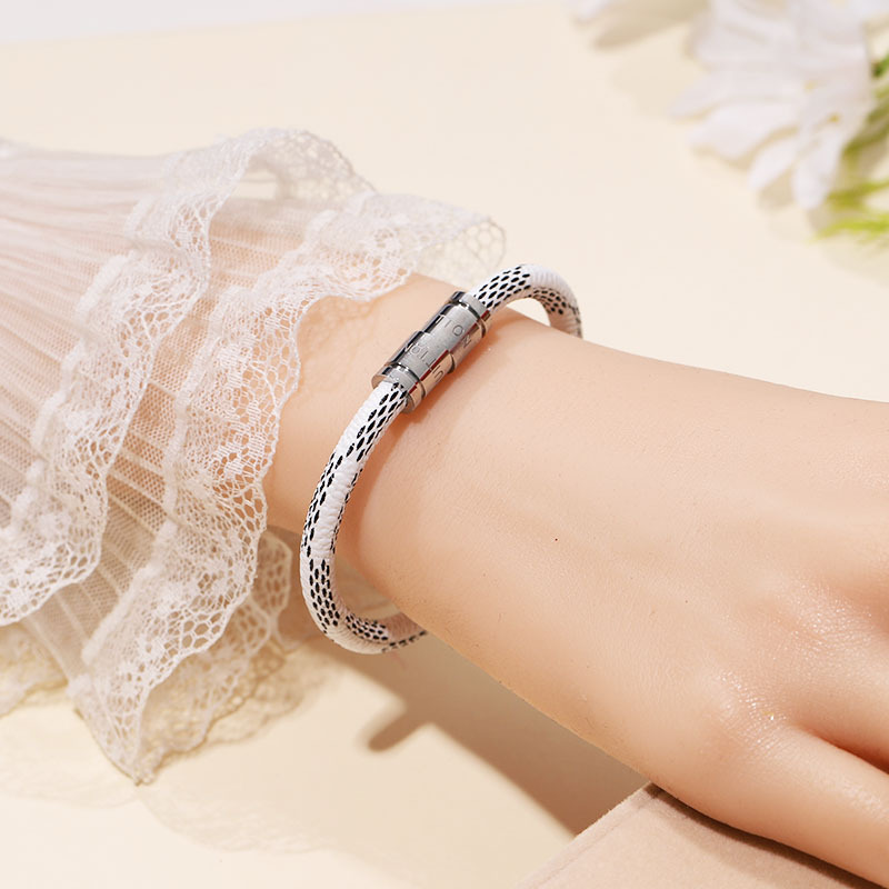 Vintage Pattern Leather Couple Rope Bracelet Stainless Steel Double Magnetic Bangle for Men and Women
