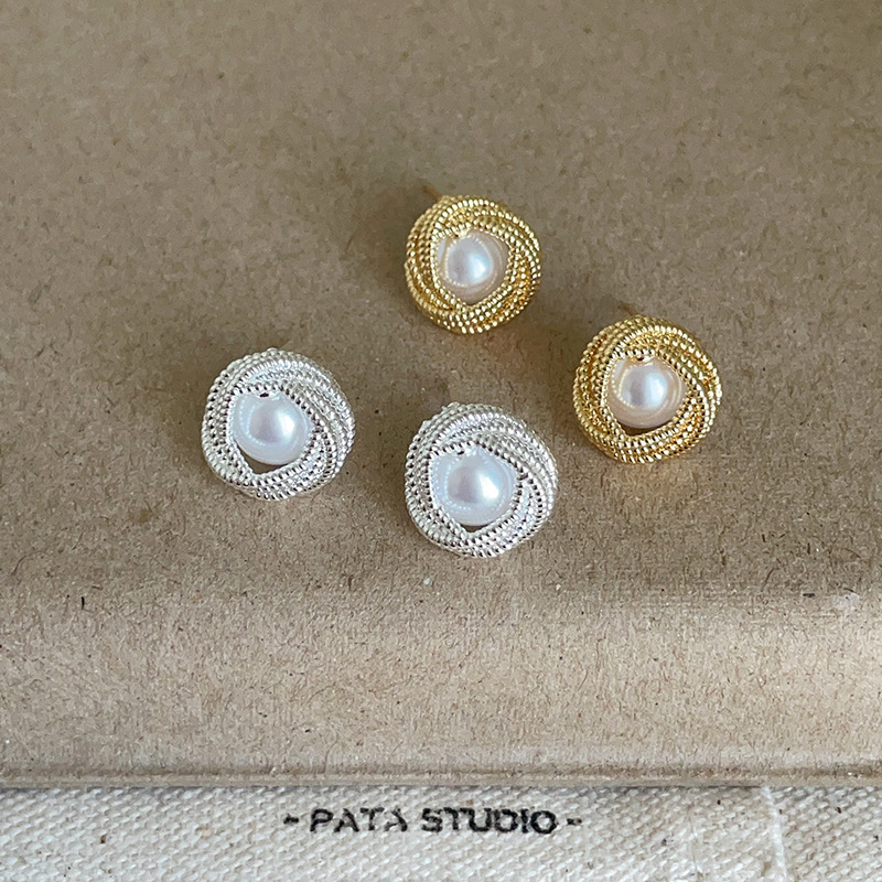 Woven Lace Rose Pearl Stud Earrings for Women 2025 New Niche Earrings Ear Accessories