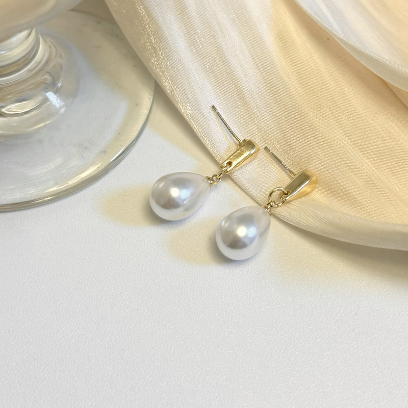 S925 silver needle elegant teardrop pearl ear studs simple ear accessories 7429