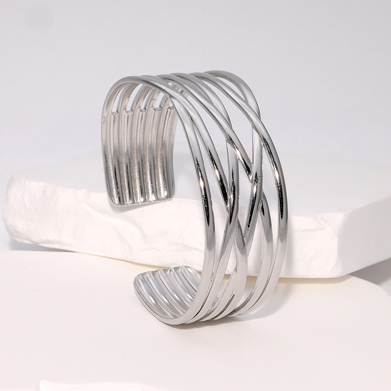 Geometric simple bracelet love flower gold-plated stainless steel bracelet women