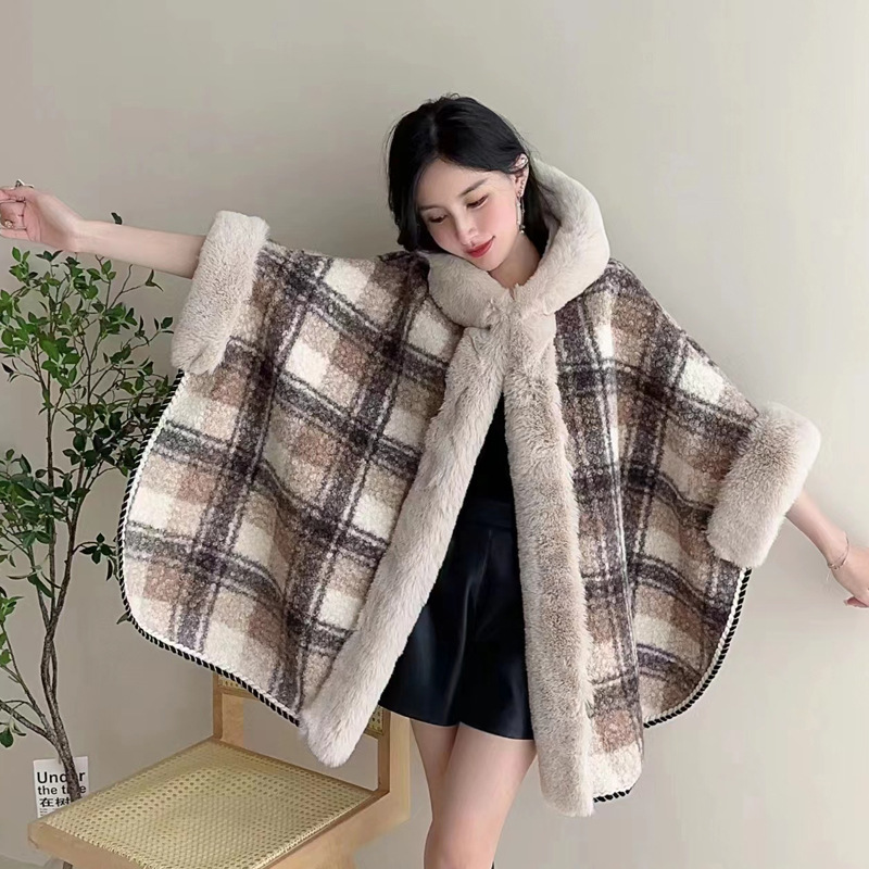 Live Loose Shawl Women 2023 Autumn Winter Cape Thickened Imitation Sheep Fur Collar Hooded Coat
