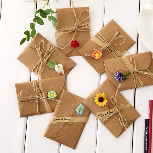 Kraft paper dried flower greeting card handmade DIY small greeting card flower shop gift customer holiday blessing card