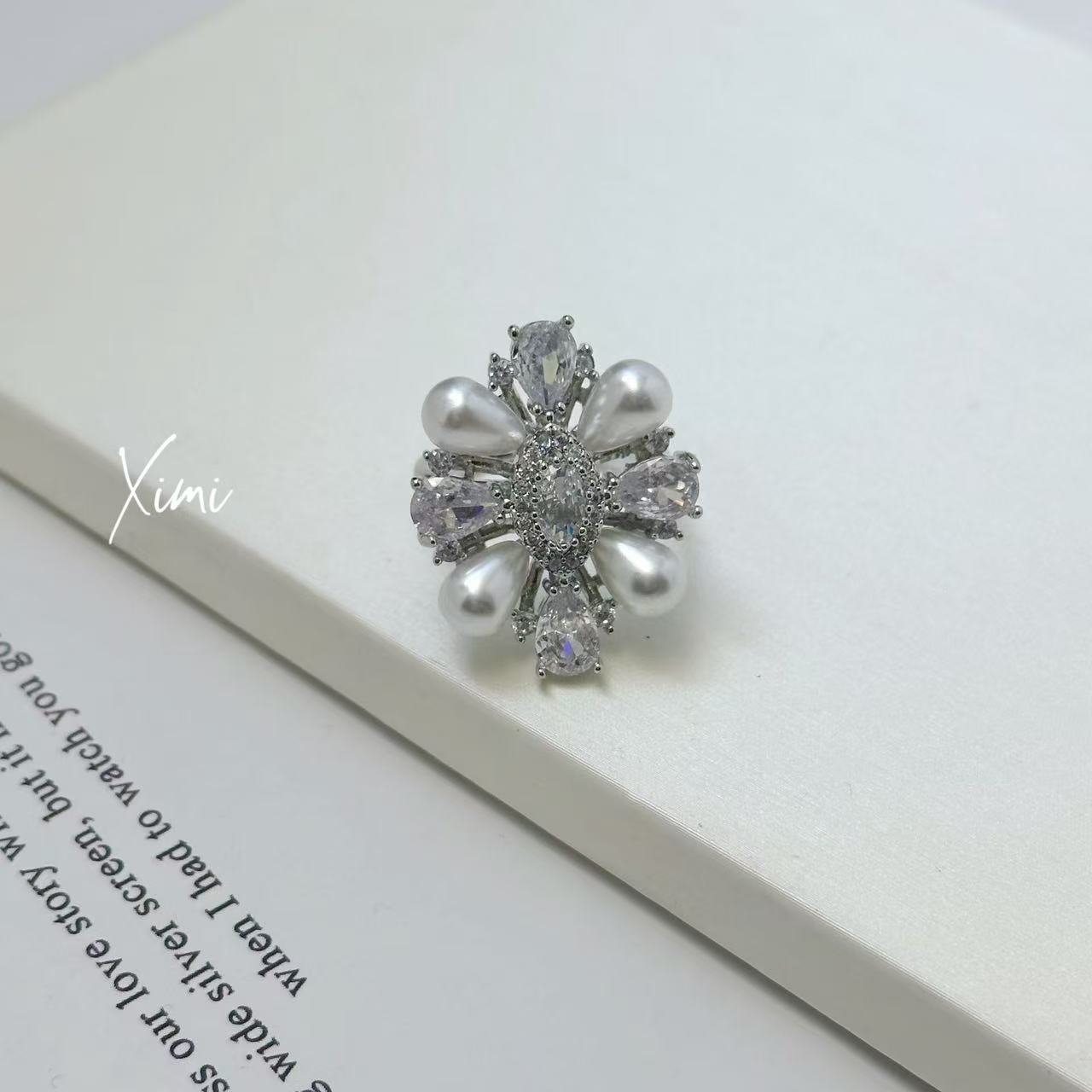 Floral Motif Ring 2026 New Pearl Zirconia Index Finger Ring Women's Unique Stunning Ring