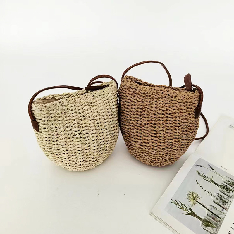 2026 new straw woven bag simple crossbody bag rattan woven handmade bag woven single shoulder bucket bag