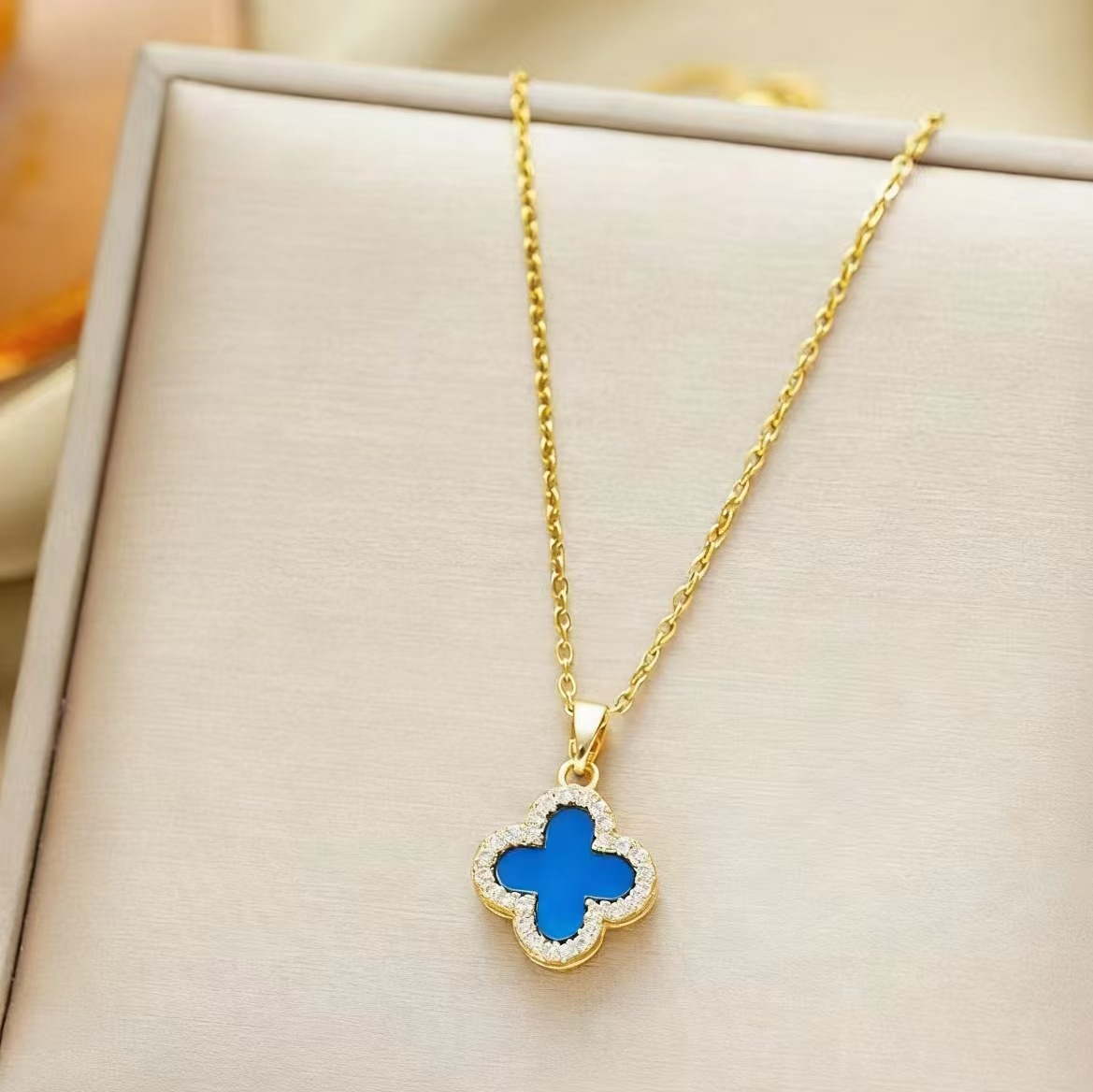 Four-leaf clover summer fragrance necklace single-sided锁骨 student version