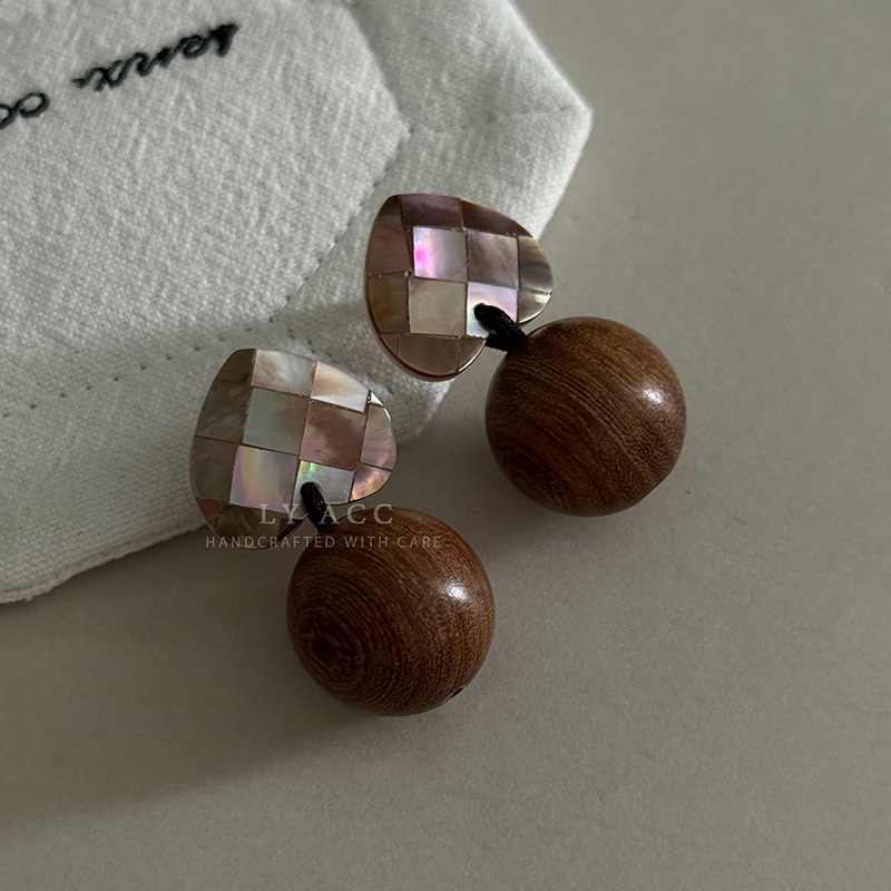 Natural Forest Style Mother-of-Pearl Wood Bead Shell Earrings Sense Daily Earrings