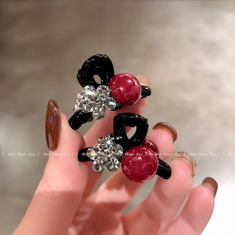 亮面红珠闪钻花朵黑色-3cm（一对）