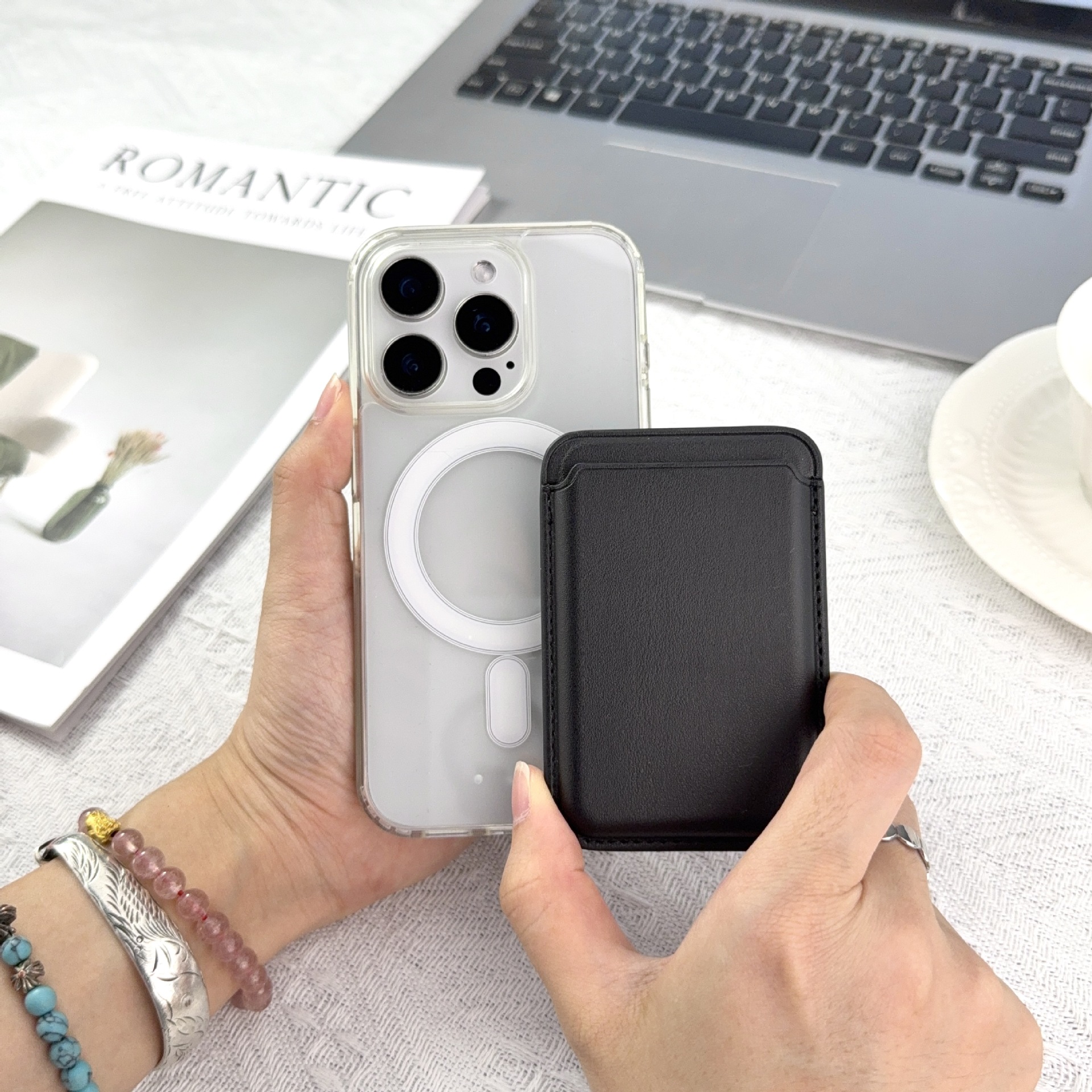 Magsafe magnetic card holder card case for iPhone17 Apple 16/15 strong magnetic official leather card holder