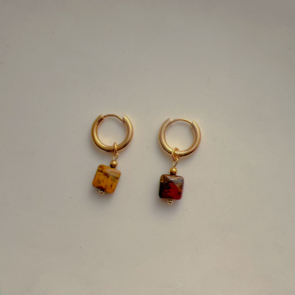 INS-Style Square Earrings: 18K Gold-Plated Stainless Steel Clips with Natural Stone Rhombus Pendants for Women