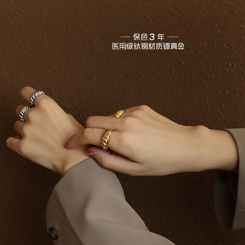 Threaded wave surface casting heavy industrial ring pinky ring titanium steel 18k gold finger ring A157
