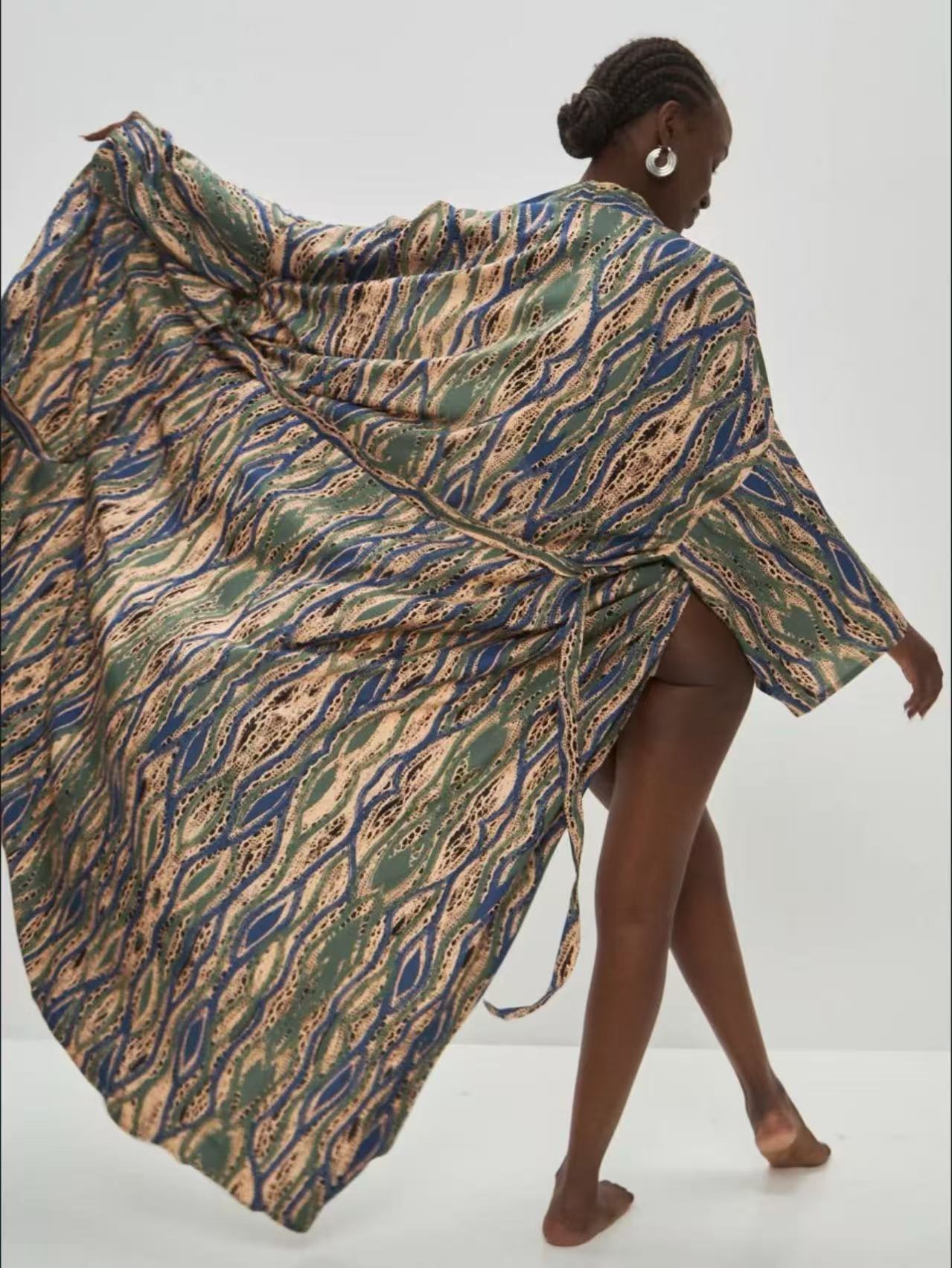 2025 New Beach Sun Protection Cardigan Women Vacation Printed Long Bikini Outer Swimsuit Cover Up