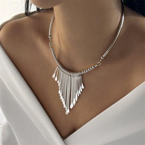 New Exaggerated Irregular Love Pendant Necklace Simple Round Bead Necklace