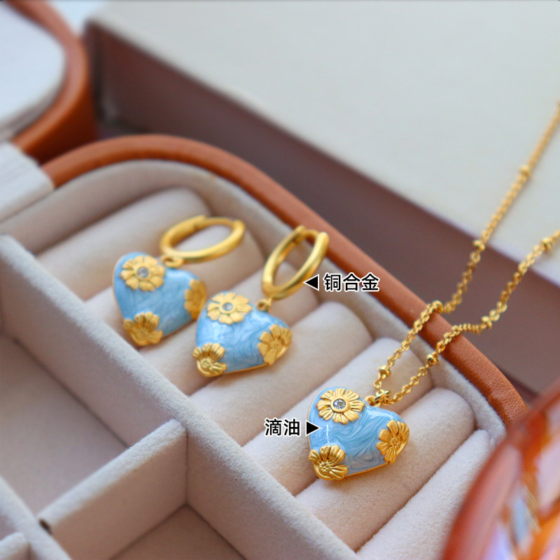Exquisite blue enamel flower heart necklace women commuter clavicle chain