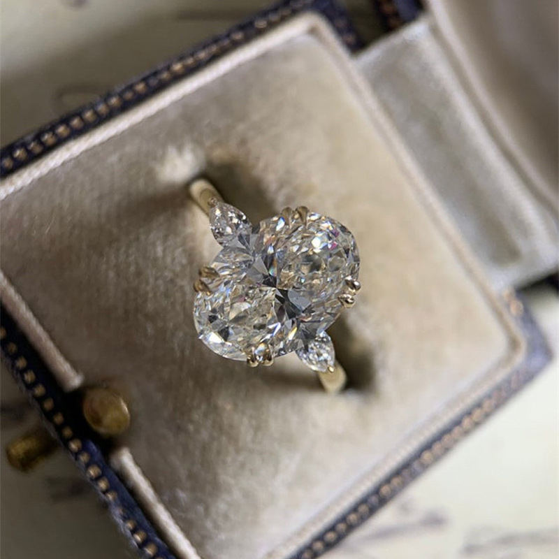 Cao Shi Exclusive Jewelry 10*14mm Oval Zircon Ring Pigeon Egg Engagement Ring