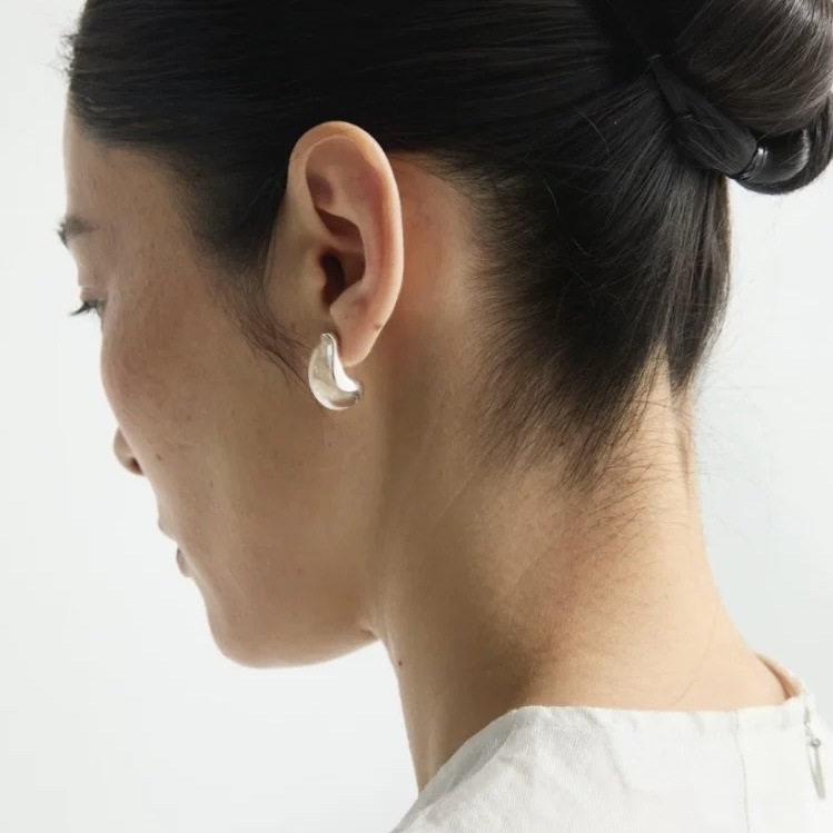 Simple C circle earrings, delicate arc earrings, 925 silver needle transparent琉璃 drop earrings