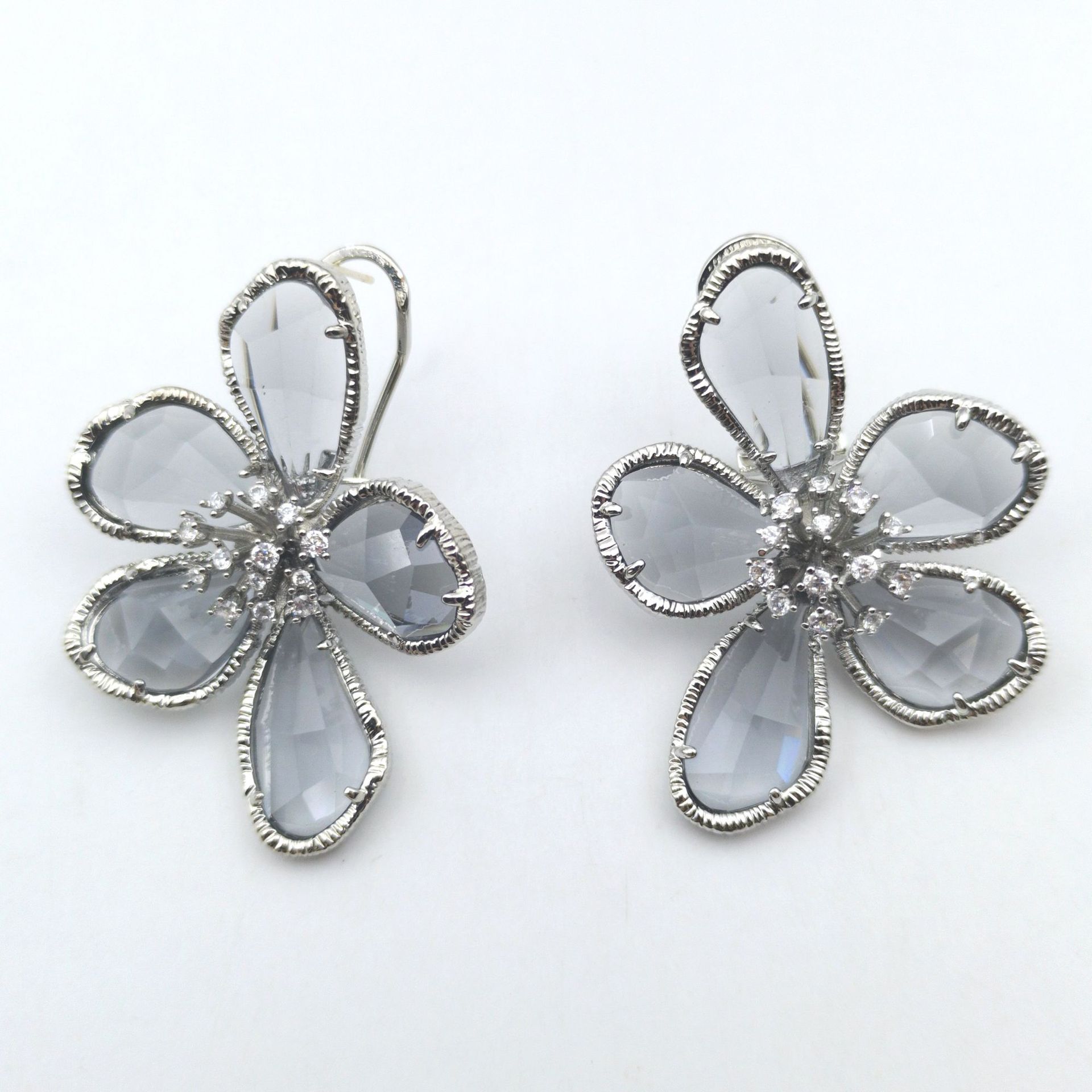 Silver needle flower zircon stud earrings new luxury ear jewelry