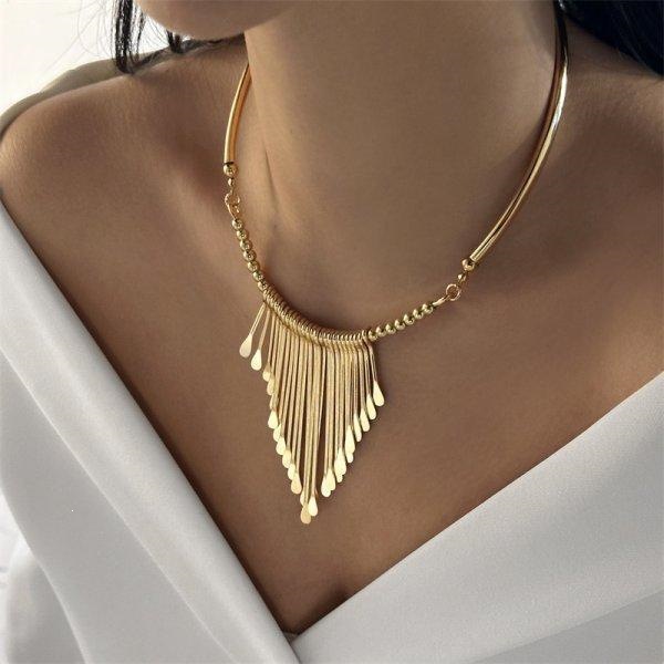 New Exaggerated Irregular Love Pendant Necklace Simple Round Bead Necklace