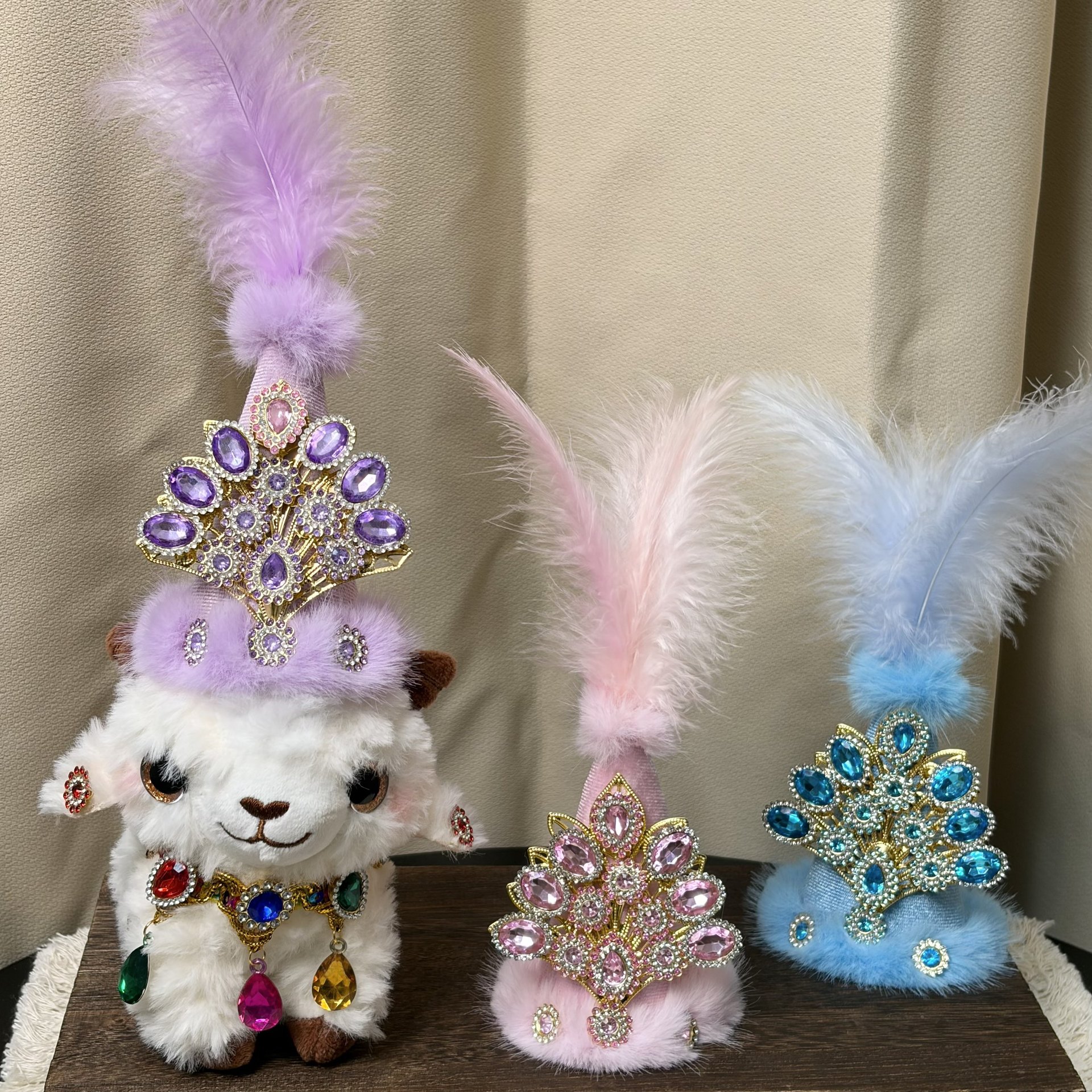 Xinjiang lamb souvenir cute rhinestone ethnic hat Xinjiang lamb accessory gift pendant