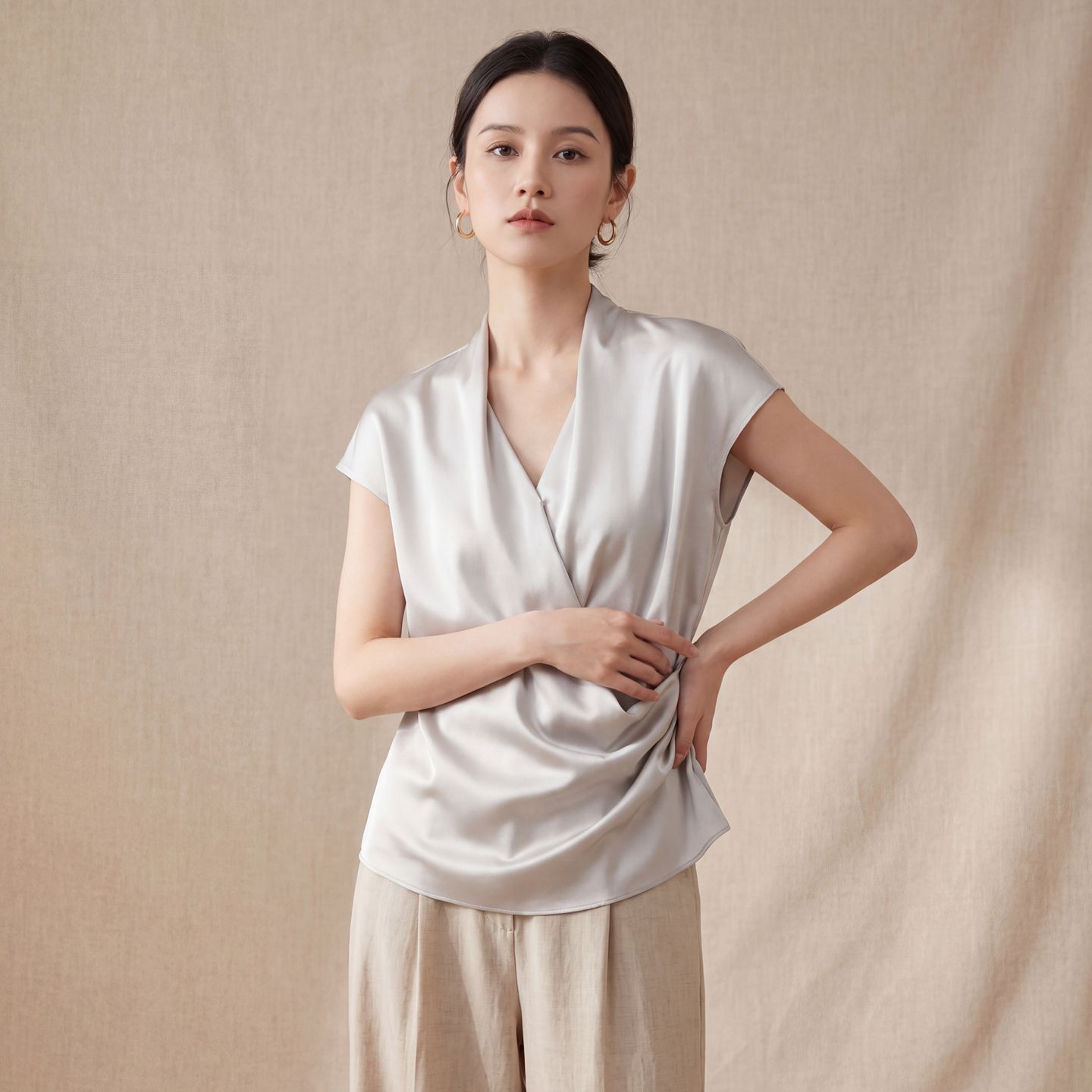New Silk T-Shirt for Women Slim Fit Summer Mulberry Silk V-Neck Top Solid Color Short Sleeve Silk Blouse