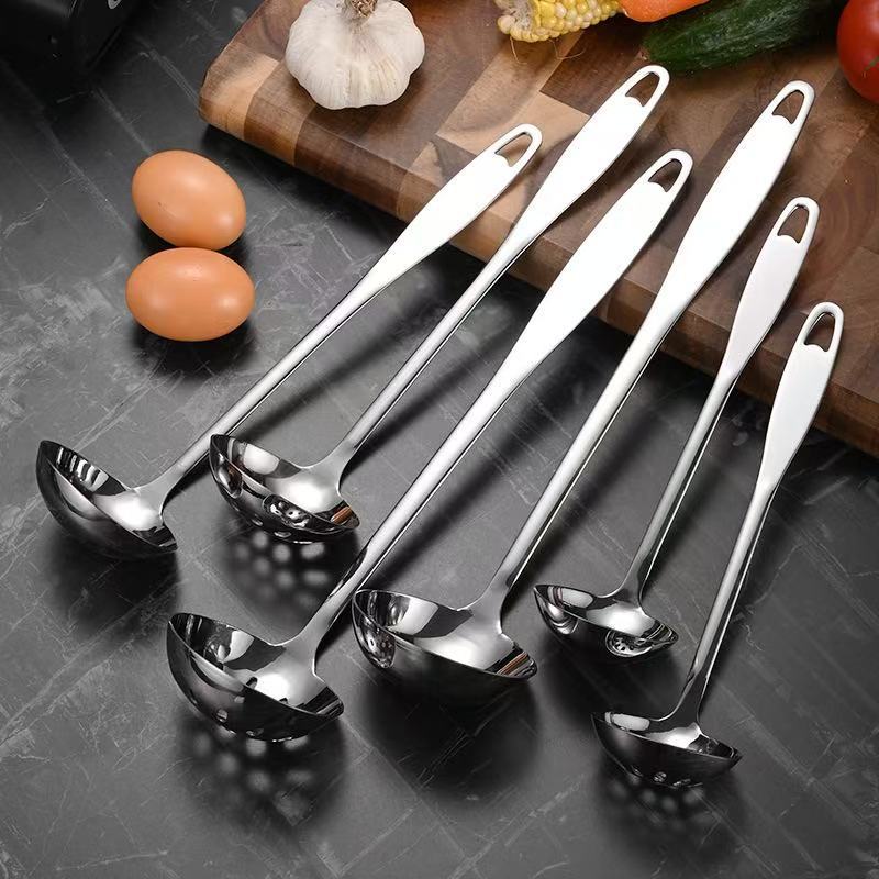 304 stainless steel flat handle soup spoon, strainer spoon, soup spoon, thickened long handle spoon set, household kitchen exquisite hot pot spoon