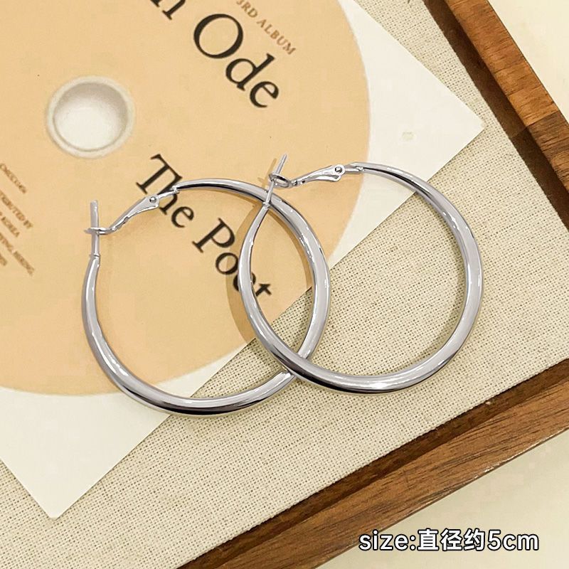 Silver Plain Circle S925 Silver Needle Ear Hoops Women 2025 New Round Face Earrings Niche Circle Ear Accessories