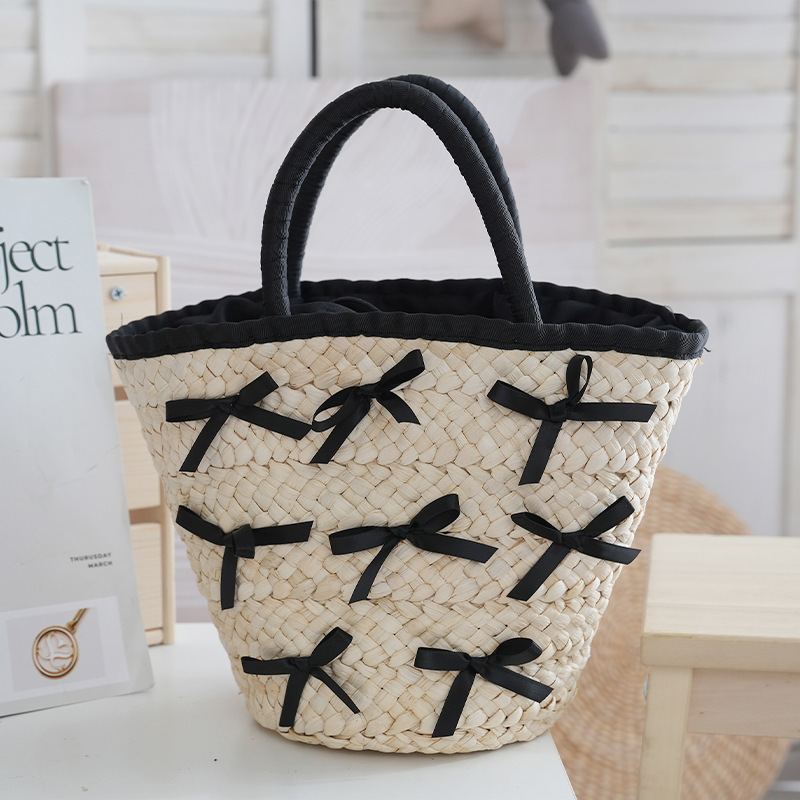Korean chic urban minimalist straw woven bag with bow, large capacity bucket shoulder bag, beach vacation bag