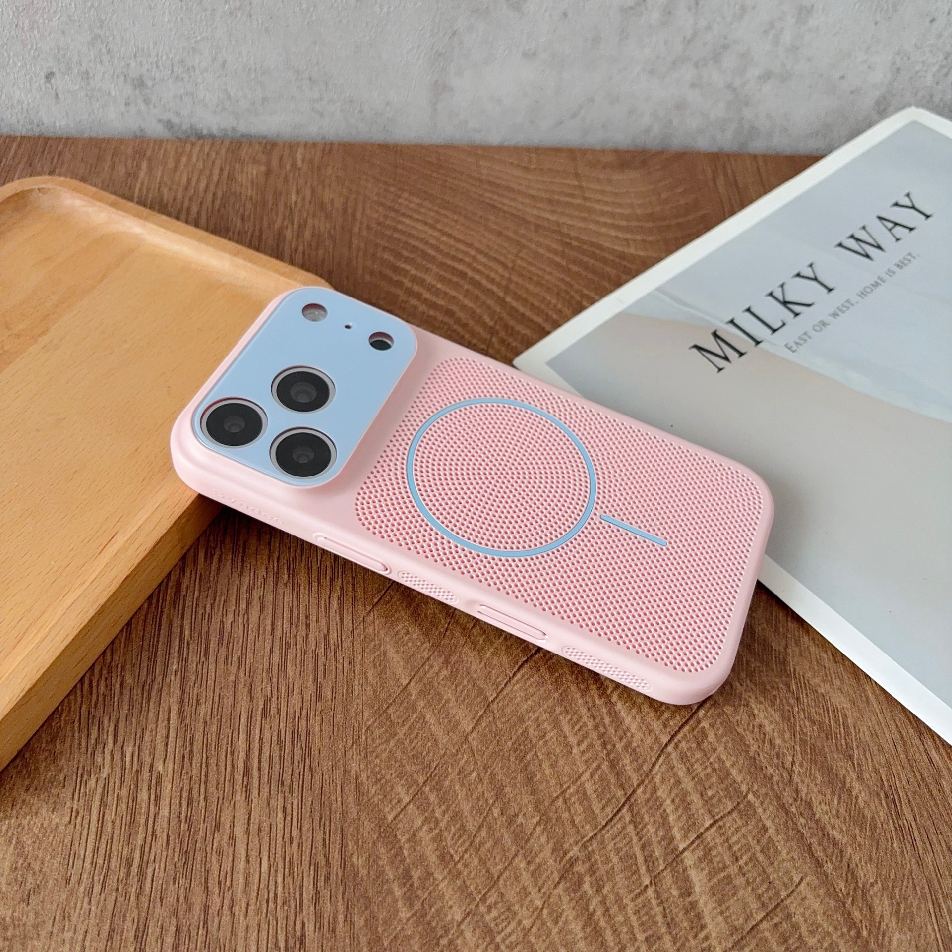 Color-contrast instant heat dissipation phone case for Apple iPhone 17 Pro Max, wireless magnetic charging protective case for iPhone 16