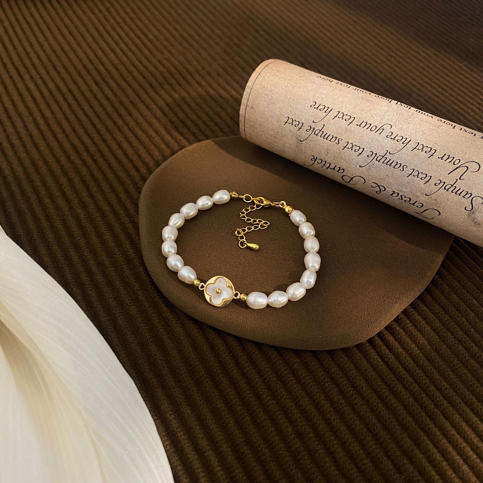 Zhuji natural freshwater pearl bracelet with exquisite camellia flower design, women's jewelry