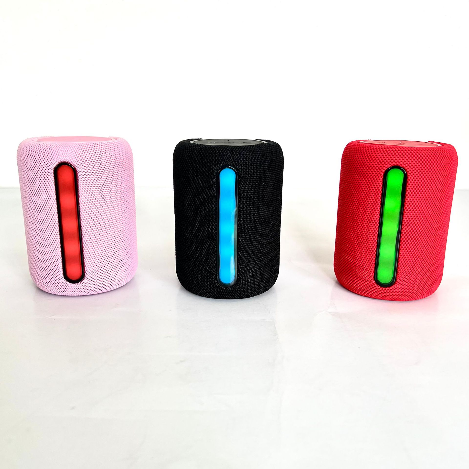 Wireless Bluetooth Speaker Heavy Bass Portable Bluetooth Small Audio Card Mini Bluetooth Speaker