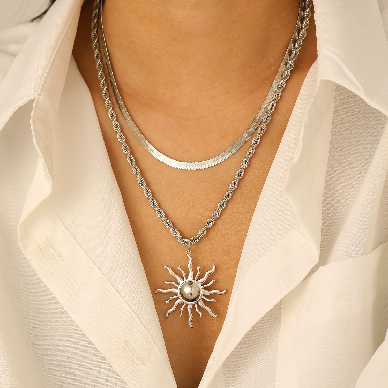Sunflower Flame Pendant Necklace Niche Stacking Sun Collarbone Chain