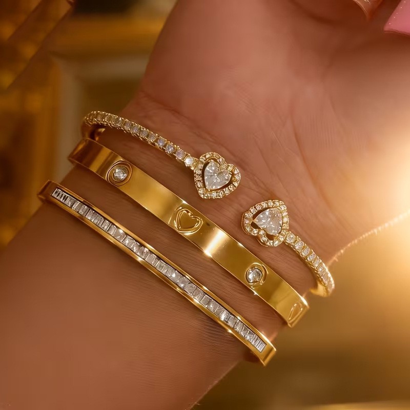Gold-plated diamond-studded heart bangle for women open jewelry