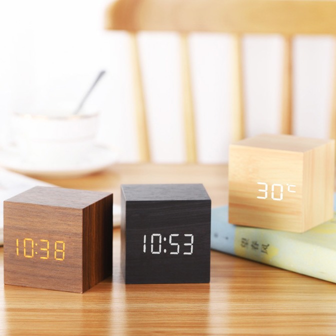LED wooden clock, desktop silent electronic alarm clock, home decoration clock, USB and battery dual-use alarm clock