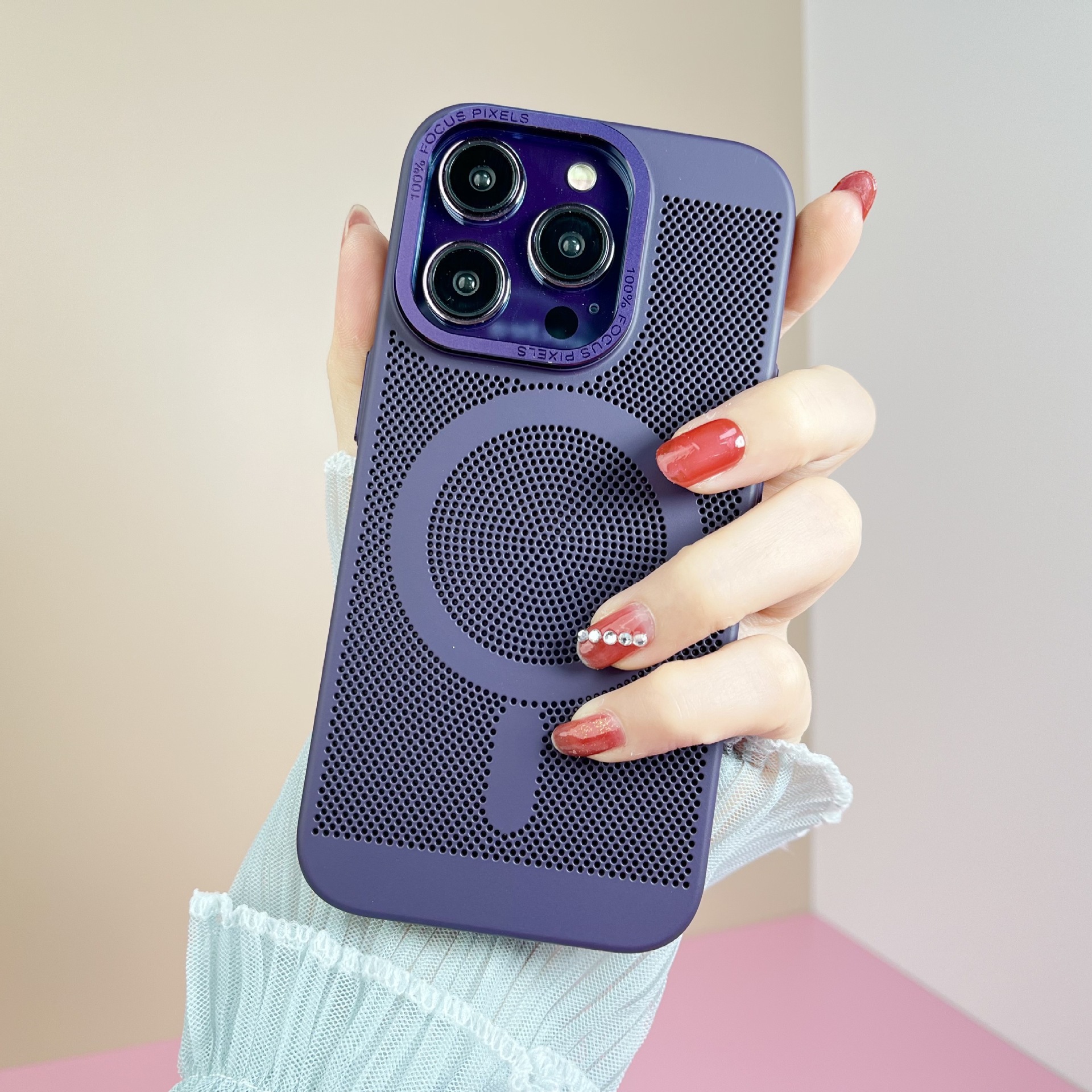 Compatible with iPhone 14 Pro Max mesh heat dissipation phone case magsafe magnetic Apple 13 breathable protective case