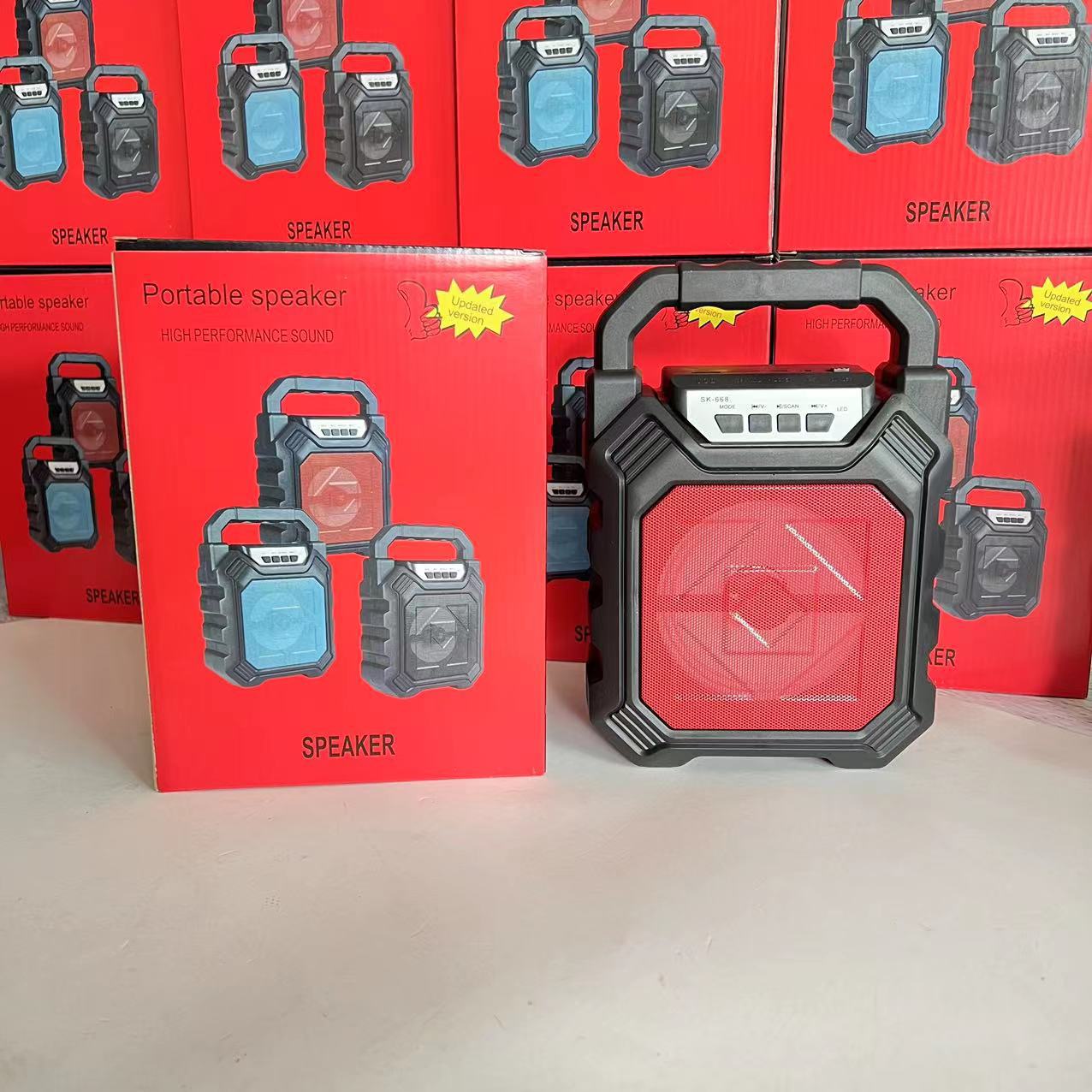 668 portable outdoor square dance Bluetooth audio pluggable card subwoofer wireless Bluetooth speaker