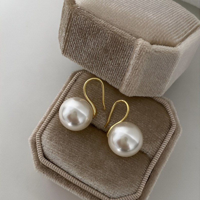 2025 new round pearl stud earrings women earrings commuting high heel ear hooks