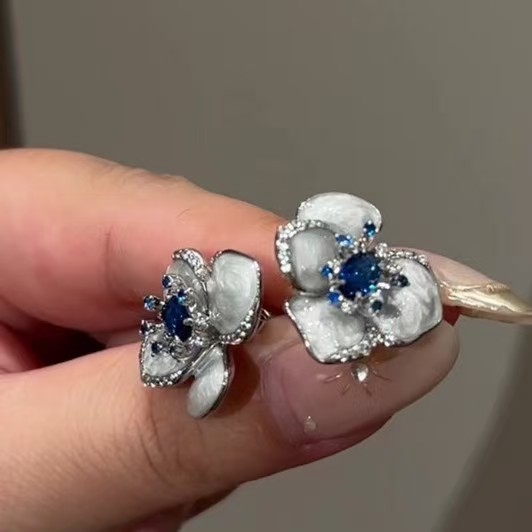 'Ear Flower Whisper' Super Shiny Blue Three-Dimensional Flower Stud Earrings New Chinese Style Luxurious Ear Accessories